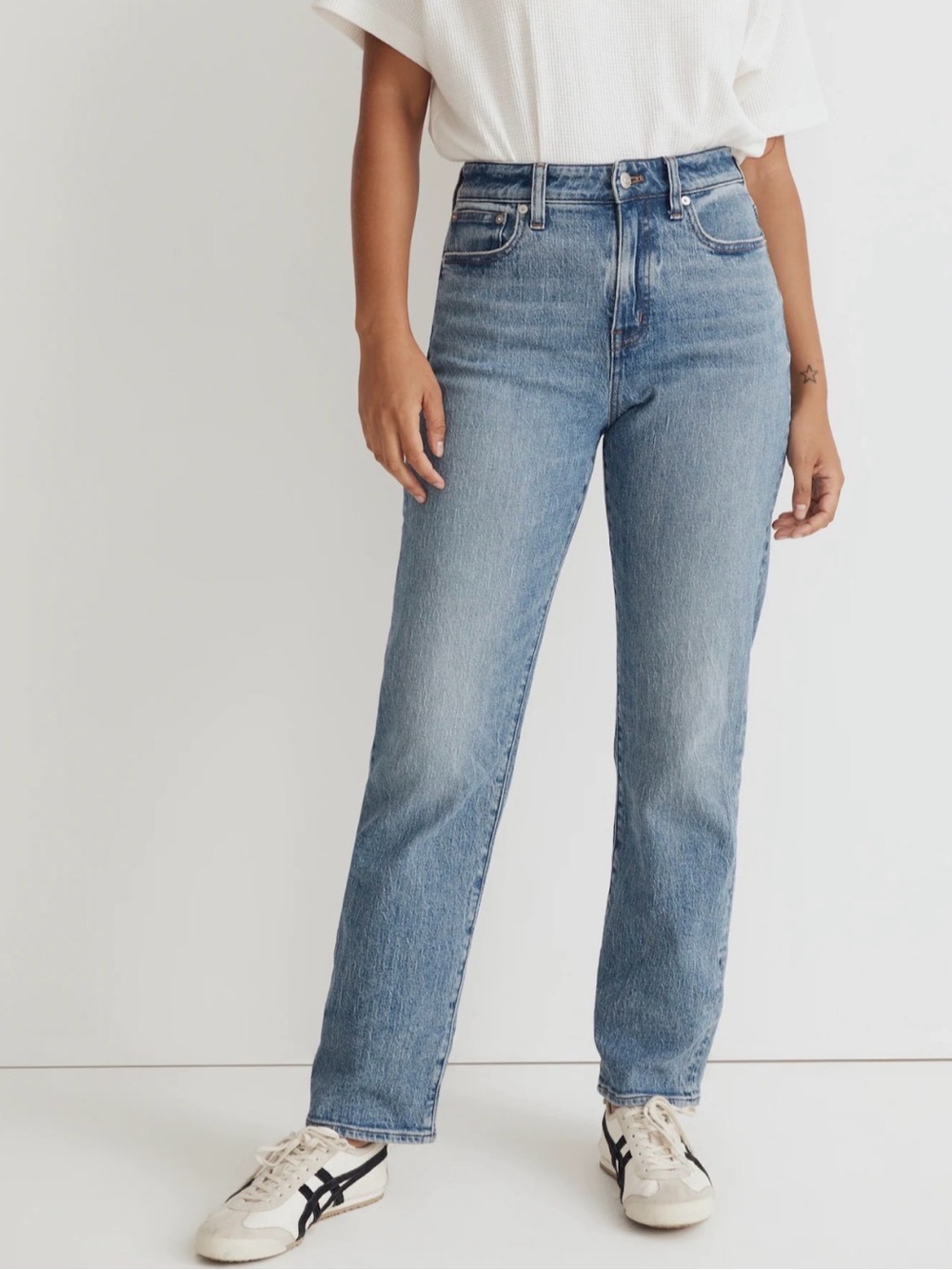 Madewell The '90s Straight Jean - Picture 1 of 12